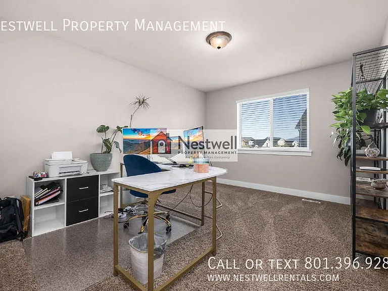35 E Water Ln — Photo 10
