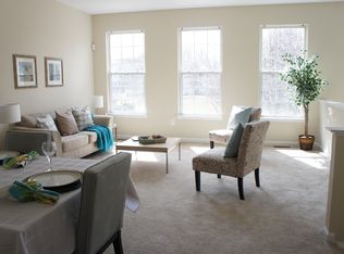 2954 Saint Helen Cir, Silver Spring, MD 20906