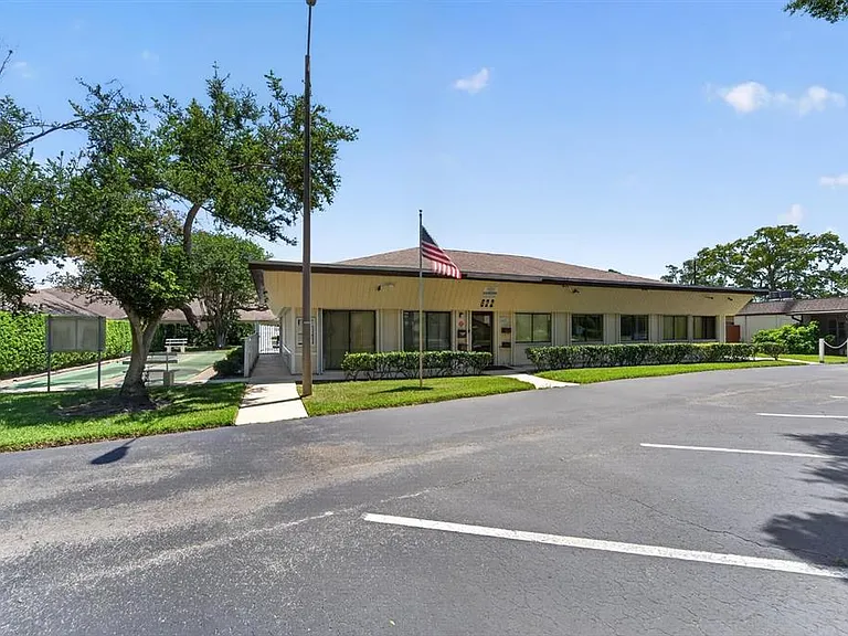 658 Green Valley Rd #B3 — Photo 36