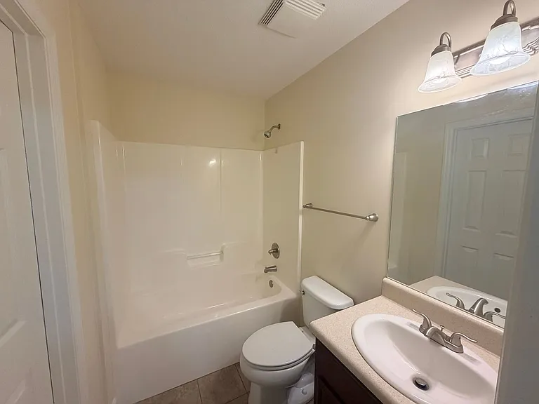 1704 N Patterson St #8 — Photo 8
