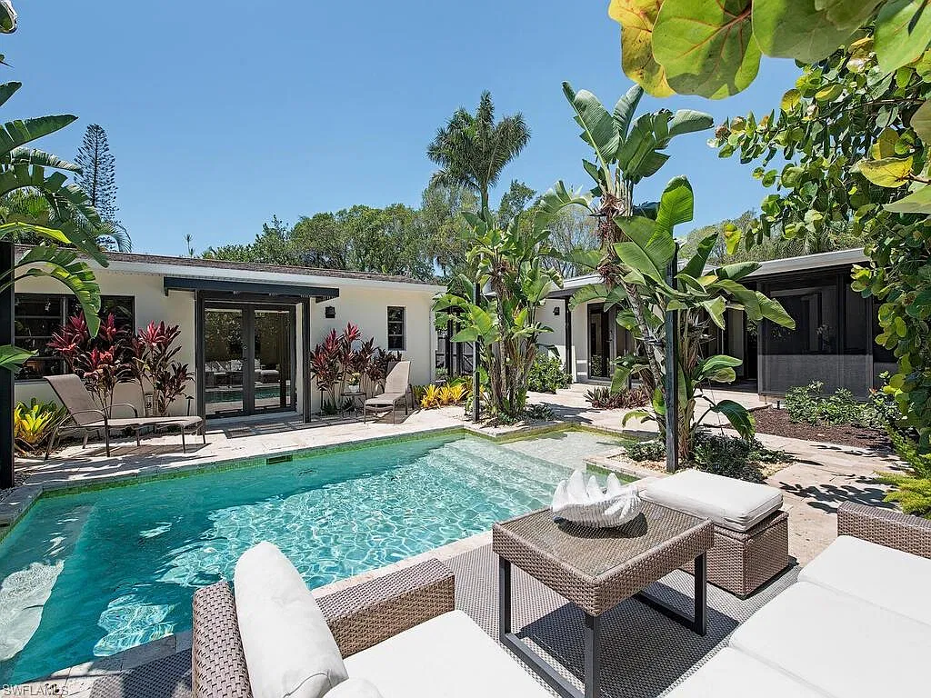 3 bed, 2.5 bath, 1975 sqft, $10,500 — Photo 1