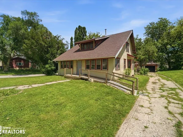 1501 11th St, Eldora, IA 50627