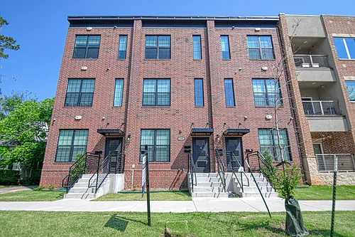 209 W Apache St Photo 1