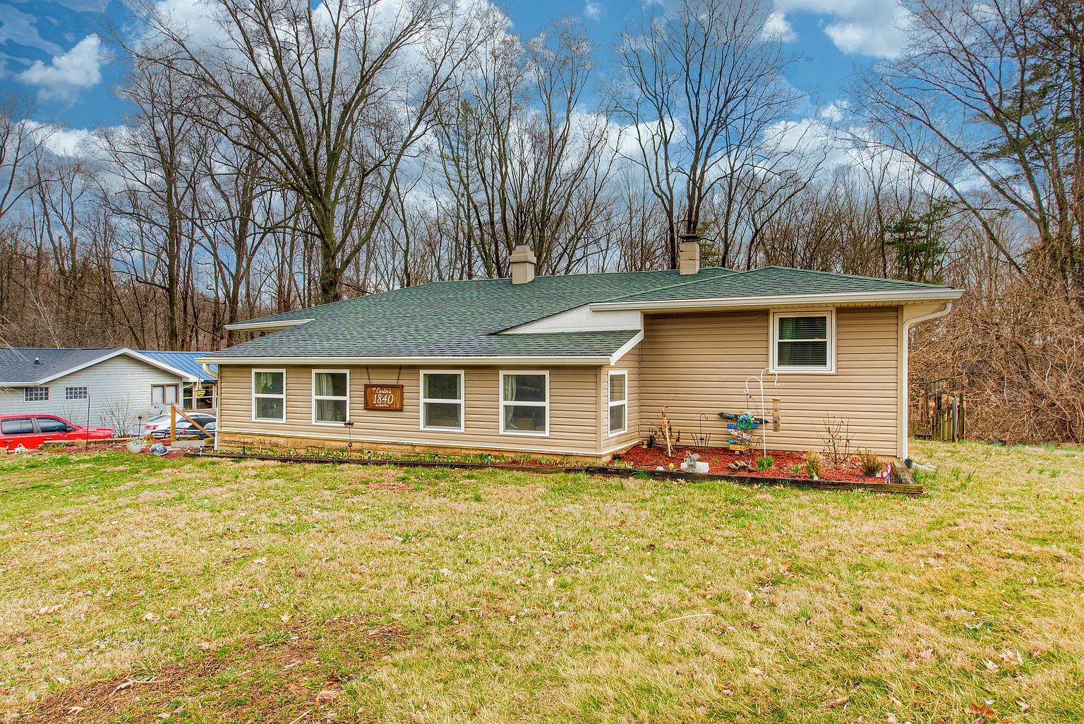 1840 E Shore Dr photo 1