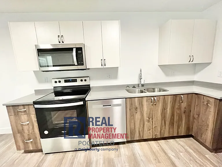 2024 Brock Dr — Photo 4