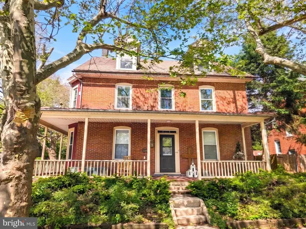228 S West St, Carlisle, PA 17013