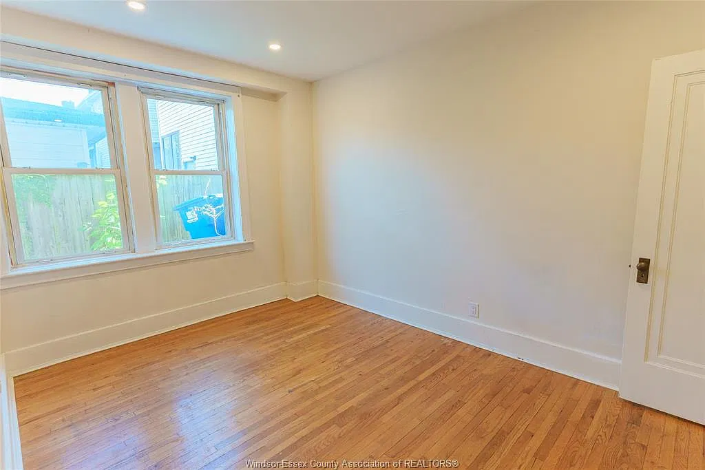 710 Giles Blvd E — Photo 4