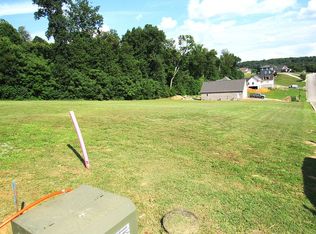 4141 Harbor View Dr, Morristown, TN 37814