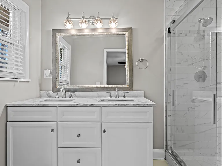 2465 Spring Dr SE — Photo 33