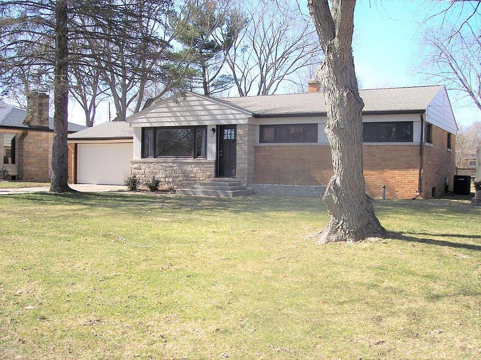 1st image of 2090 Truman Dr