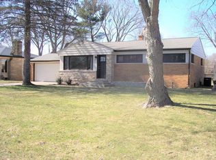 2090 Truman Dr, Benton Harbor, MI