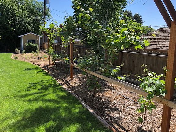 5th image of 211 S 60th Ave