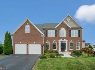 103 Hearthstone Ct, Dillsburg, PA
