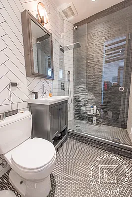 Rented by Nolita Group | media 18