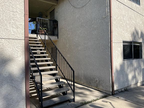 3rd image of 407 E East St #A