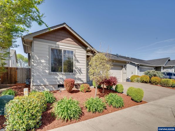 1047 Taurus Loop NE, Keizer, OR 97303