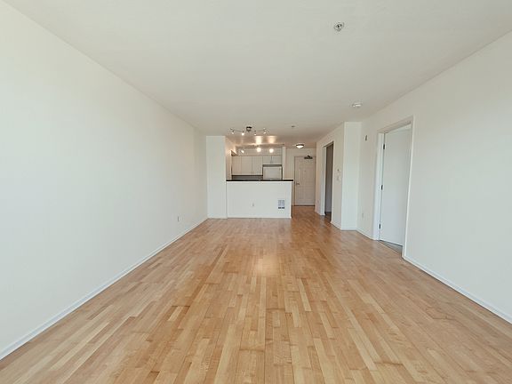 5th image of 8100 Oceanview Ter APT 421