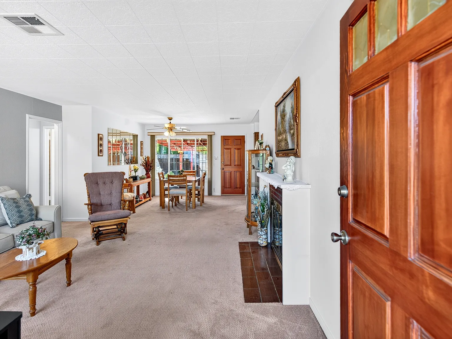 2 bed, 854 sqft, $4,500 — Photo 2