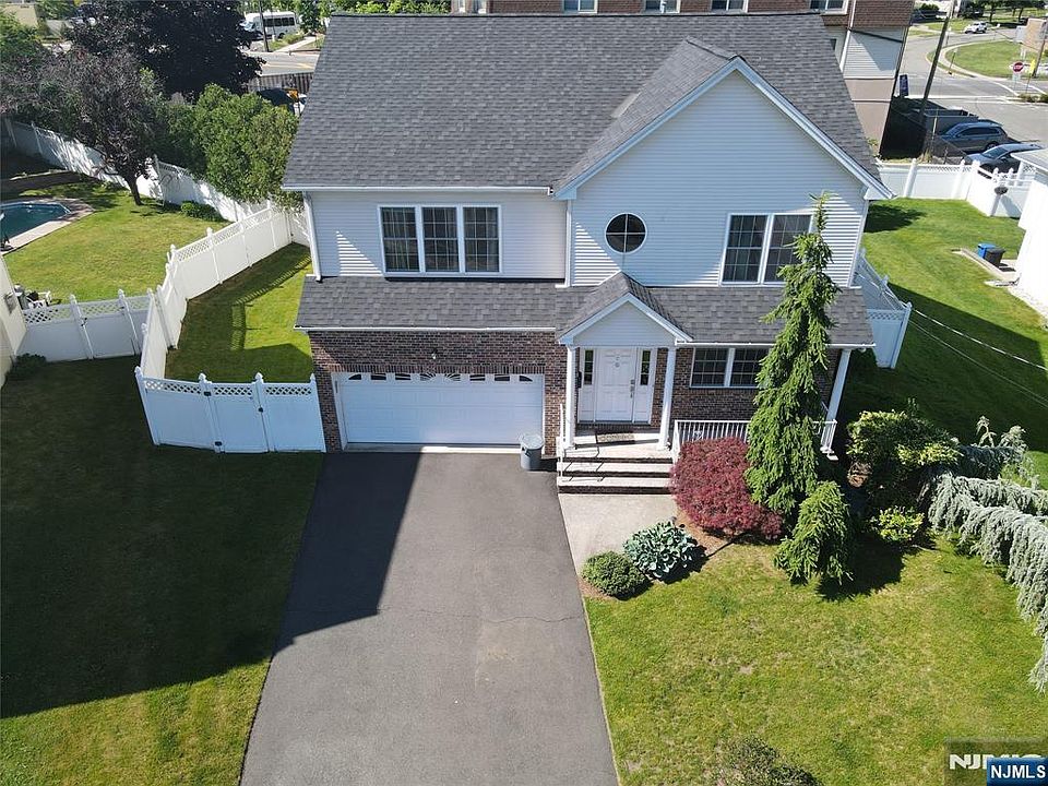 1st image of 6 Lamring Dr