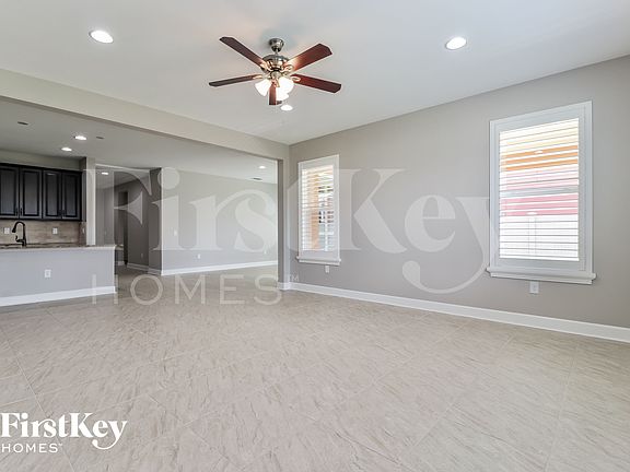 4th image of 31543 Fairhill Dr
