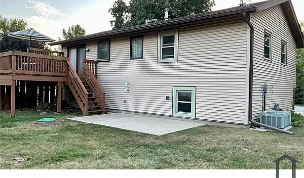 4 bed, 1500 sqft, $3,850 — Photo 3