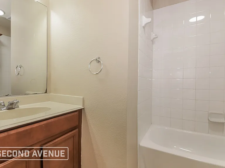 1820 Rosson Rd — Photo 21