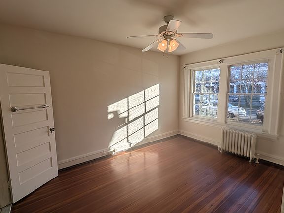 3rd image of 10 S Arthur Ashe Blvd APT 2