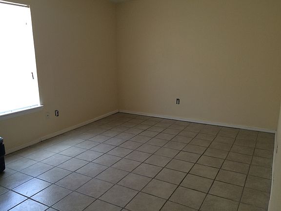4th image of 7533 Oak Chase
