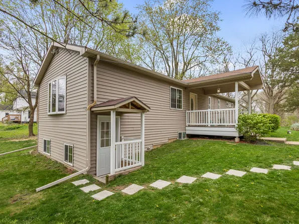 7134 N Bull Creek Rd, Grant Park, IL 60940