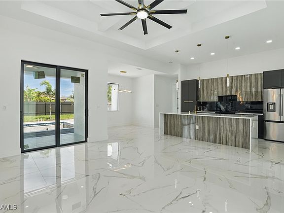 5th image of 35 Chiquita Blvd N