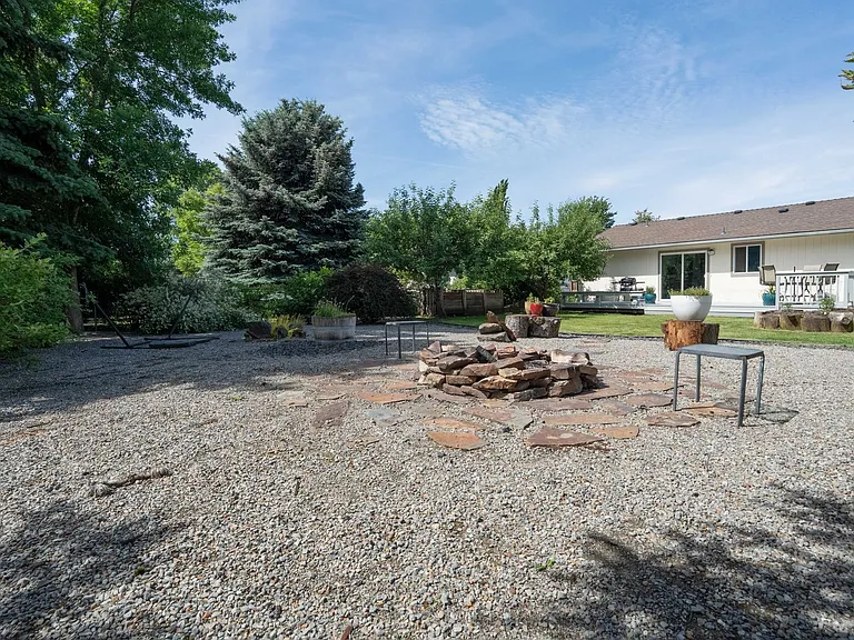 10892 N Krest St — Photo 18