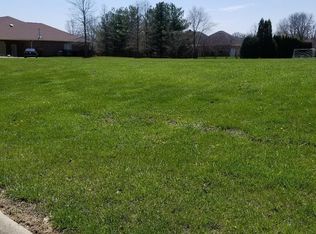 36 Wolf Creek Dr, Swansea, IL