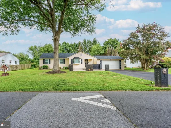 719 Cardinal Ave, Bear, DE 19701