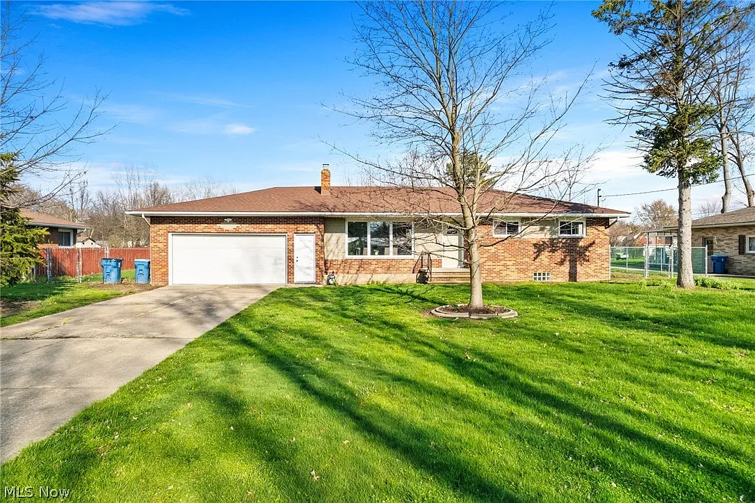 5855 Cherrywood Dr photo 1