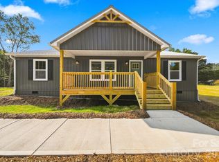 2945 Link Dr, Granite Falls, NC 28630
