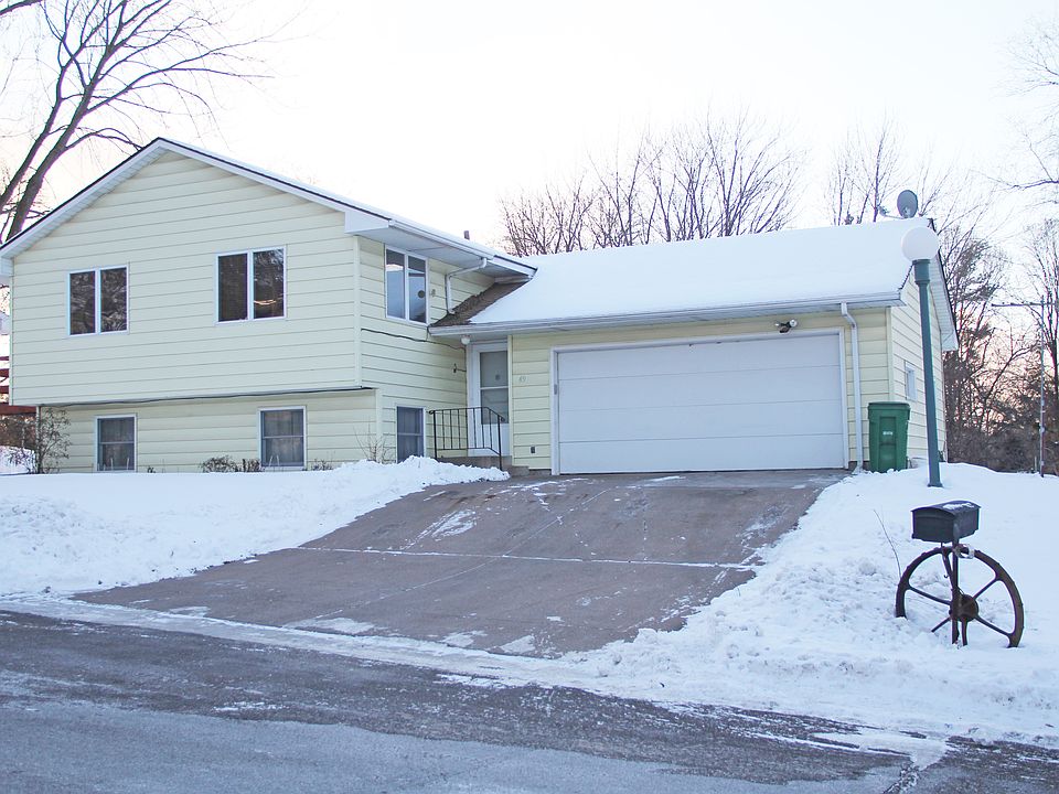 1st image of 49 Darlene St