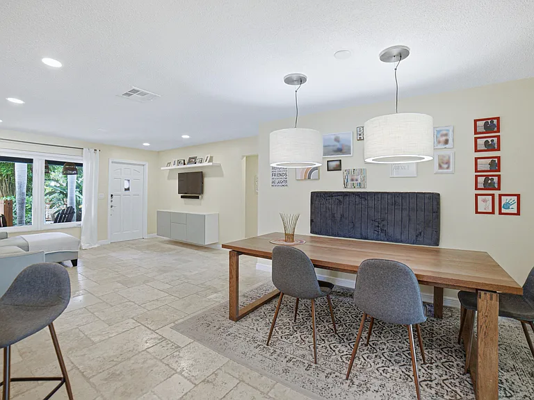 721 N Lakeside Dr — Photo 19