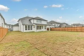 8211 Chartres Wind Dr — Photo 33