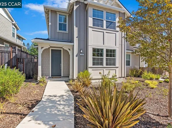 797 Country Club Dr, Moraga, CA 94556