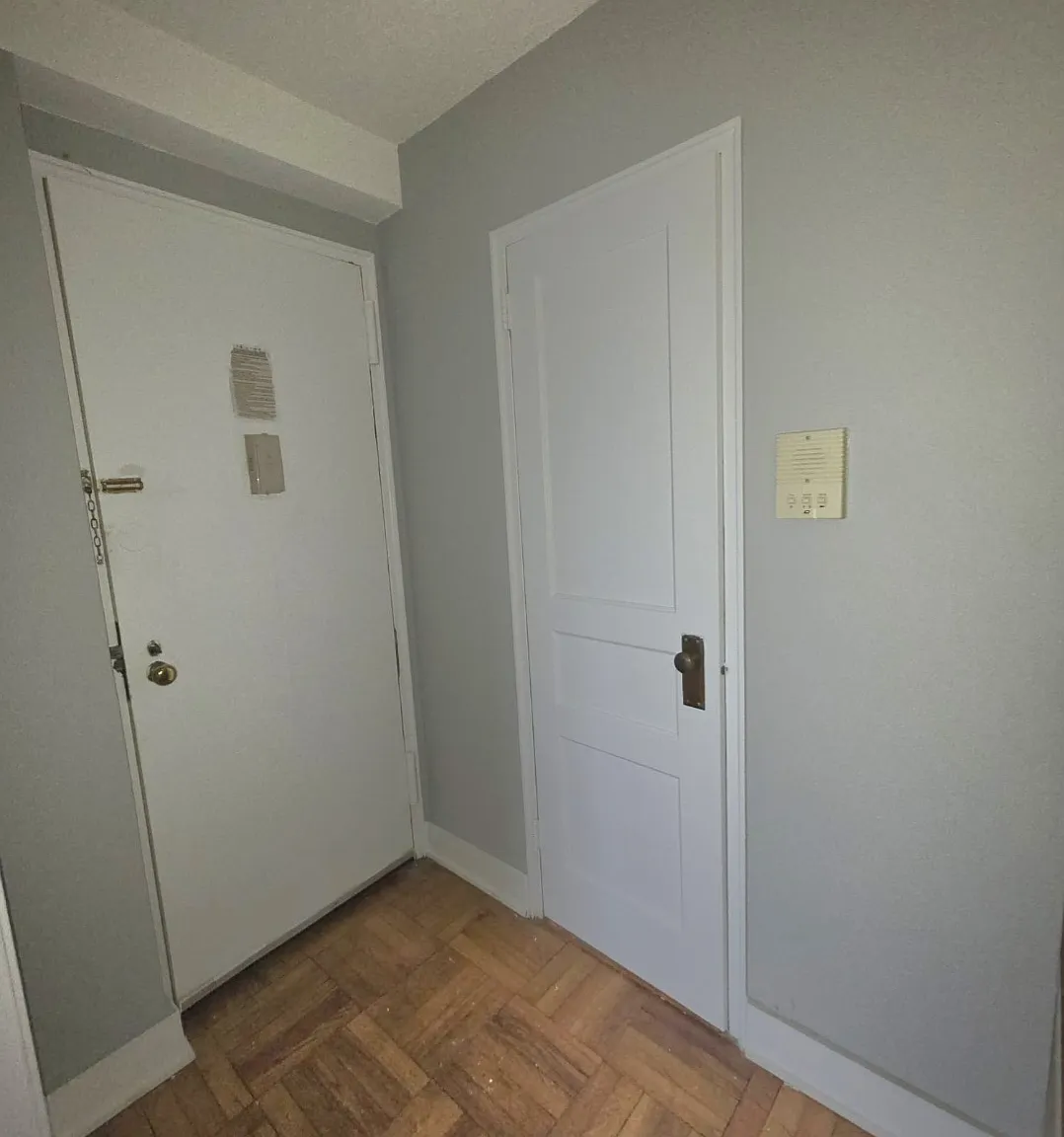 1 bed, 871 sqft, $2,200 — Photo 2