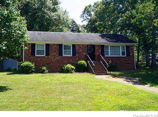 335 Clearbrook Rd, Matthews, NC 28105