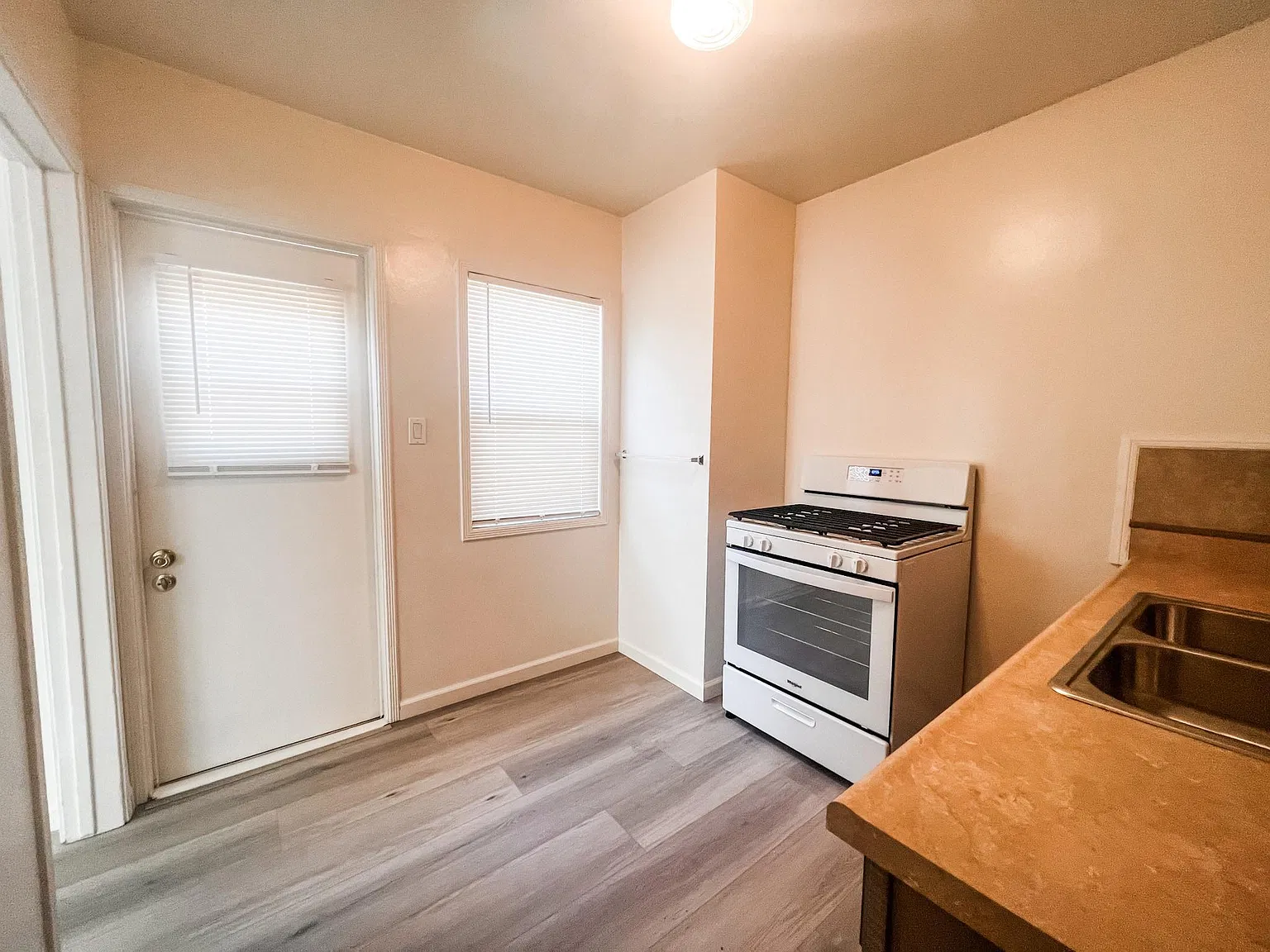 114B 2nd St — Photo 4