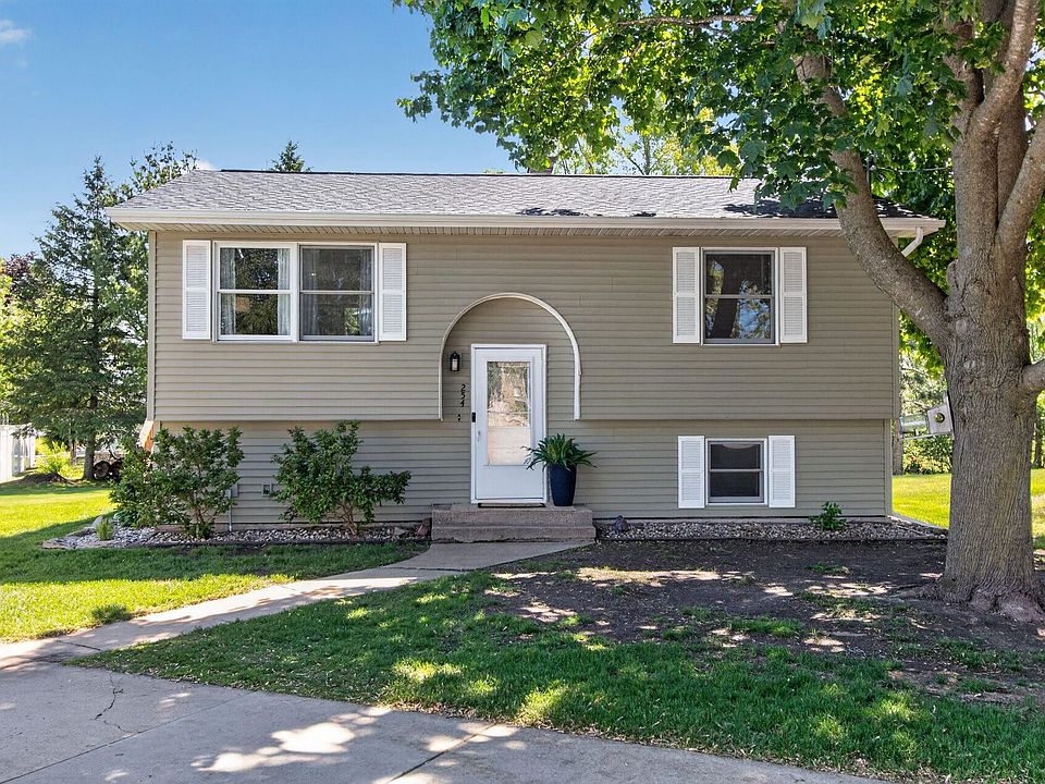 1st image of 254 Lakeview Ct
