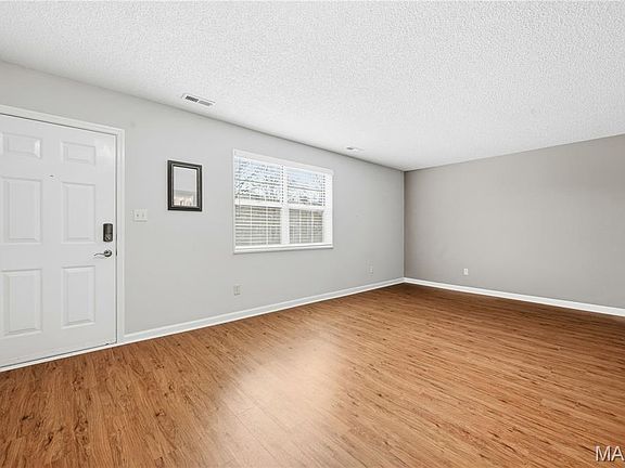 5th image of 9169 N Swan Cir