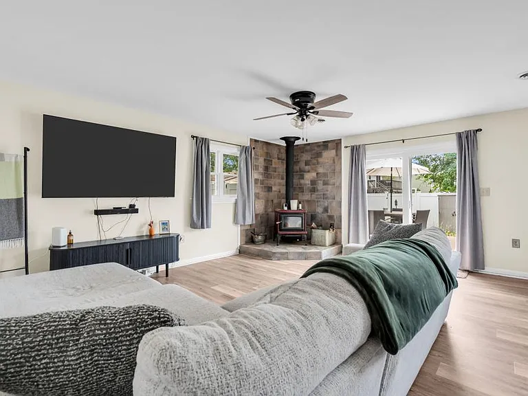 8 Pacific Ter — Photo 14