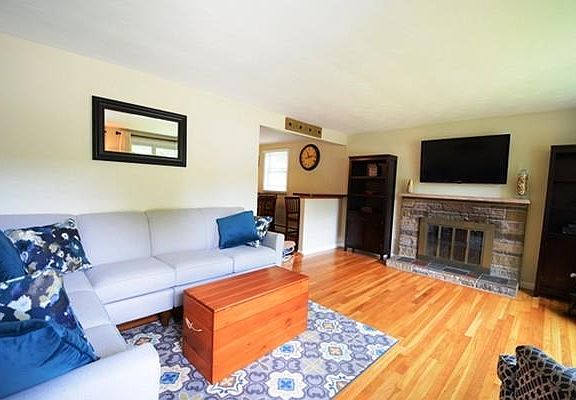 5th image of 34 Tanager Dr