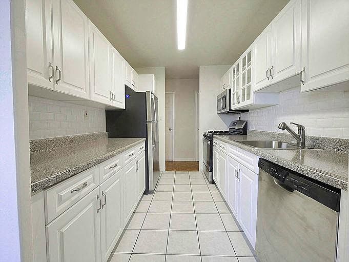 1st image of 215 Passaic Ave #521-01E