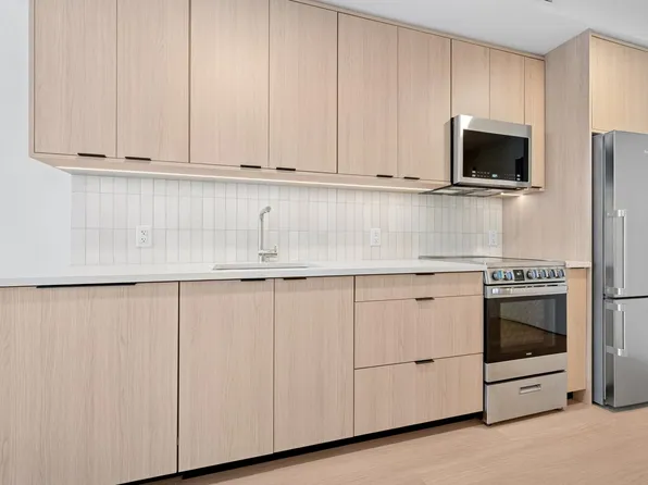 499 President Street image 8 of 30