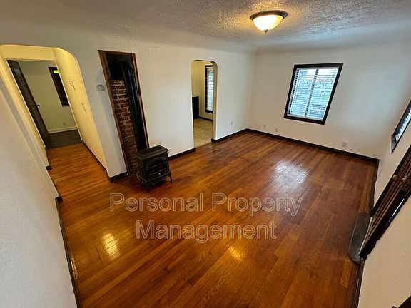 4th image of 2909 Kauffman Ave