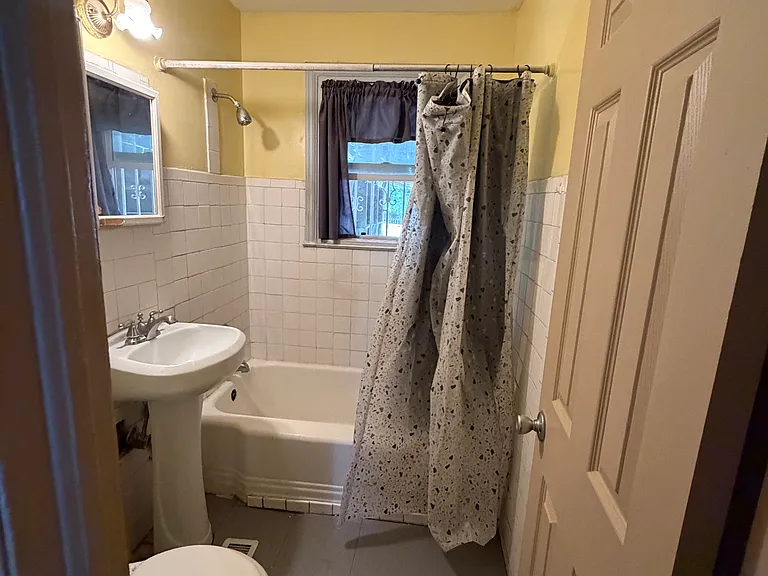 1635 Verbena St — Photo 6